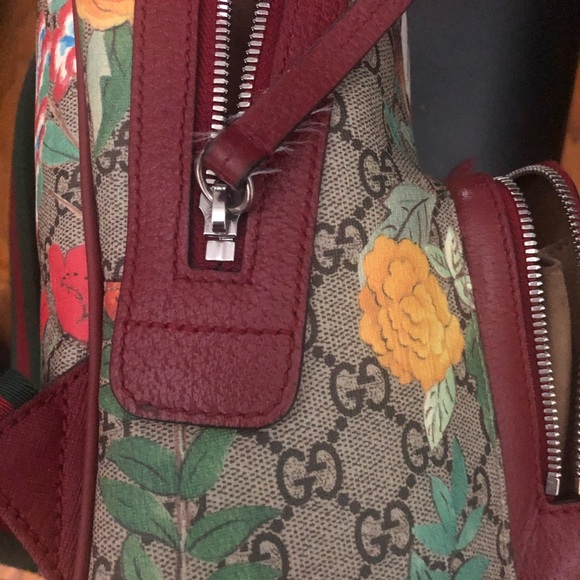 AUTHENTIC GUCCI FLORAL BACKPACK - Picture 4 of 8